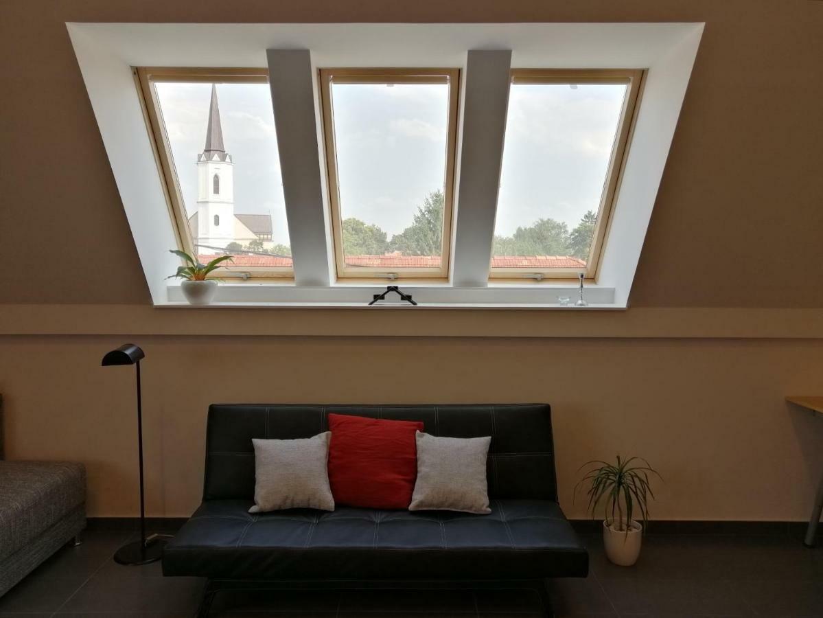 Szepsegpatika Apartman Sarospatak Exterior photo